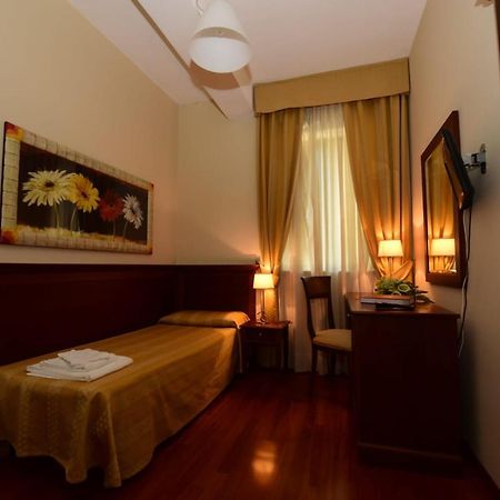 Albergo La Locanda Degli Apolidi อาตาเนลูกานา ภายนอก รูปภาพ
