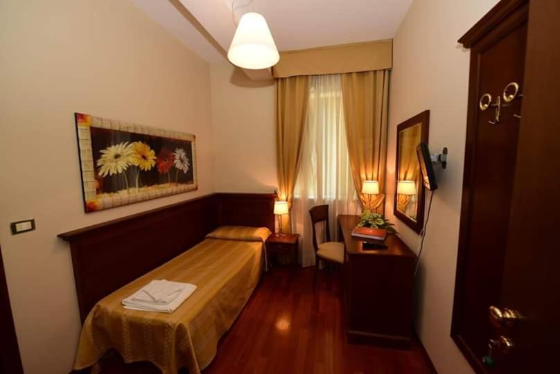 Albergo La Locanda Degli Apolidi อาตาเนลูกานา ภายนอก รูปภาพ