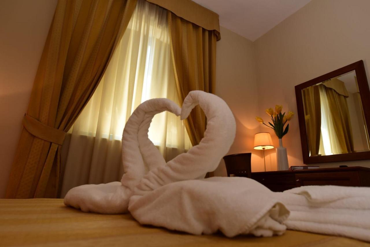 Albergo La Locanda Degli Apolidi อาตาเนลูกานา ภายนอก รูปภาพ