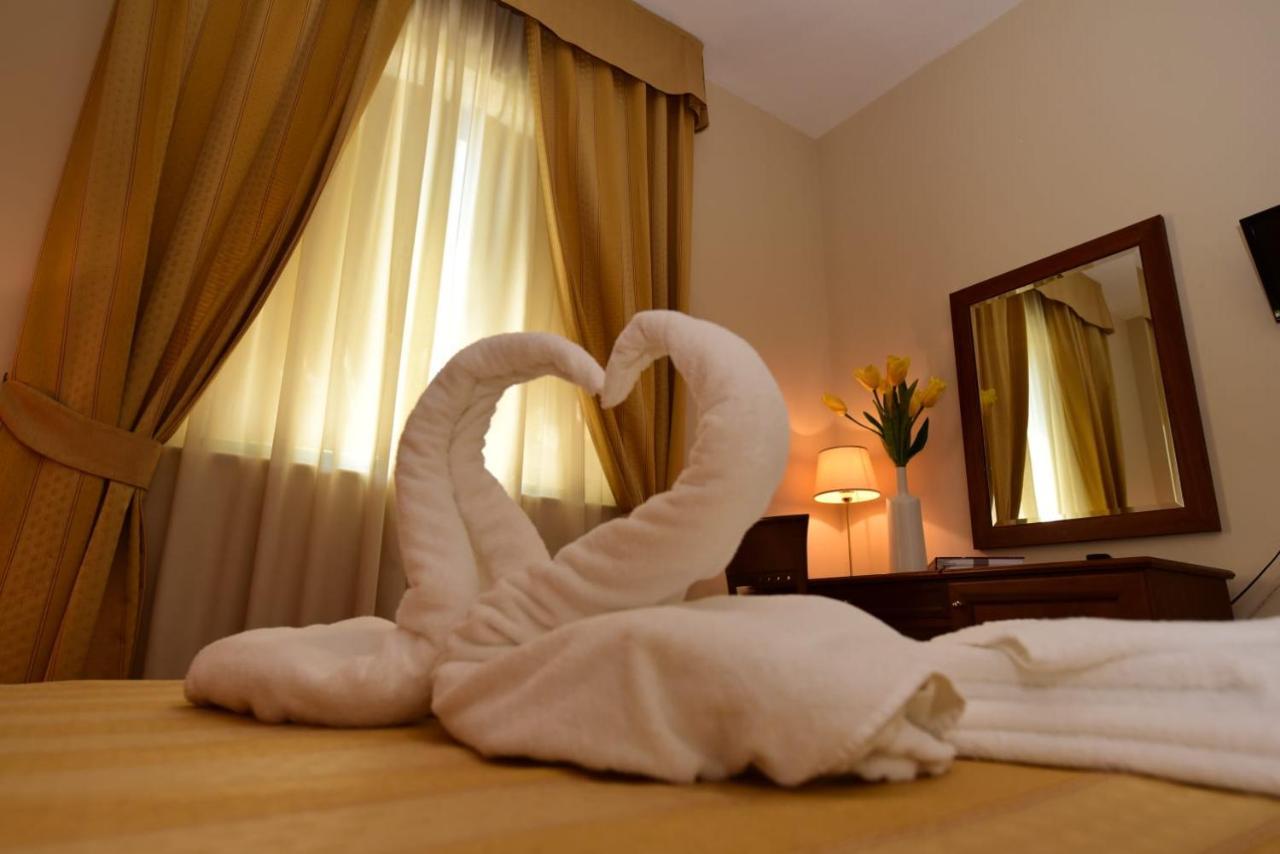 Albergo La Locanda Degli Apolidi อาตาเนลูกานา ภายนอก รูปภาพ