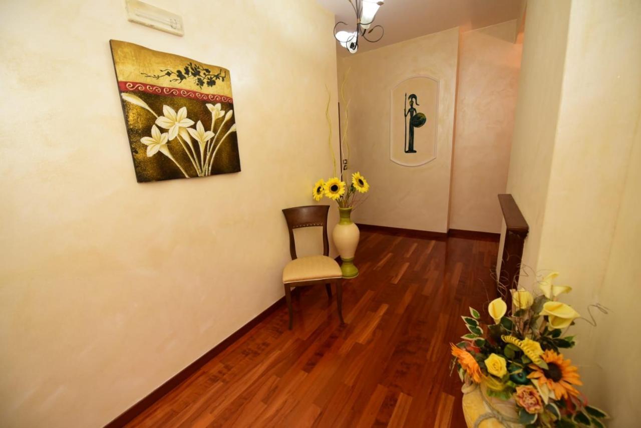 Albergo La Locanda Degli Apolidi อาตาเนลูกานา ภายนอก รูปภาพ